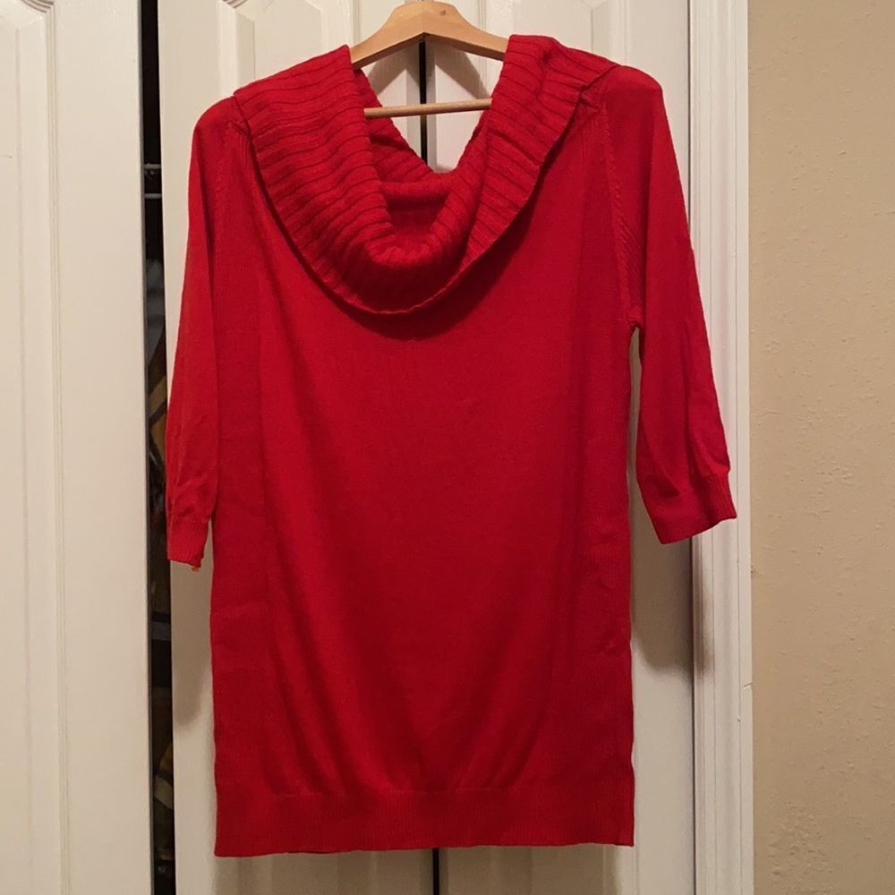 Express Ladies Red Sweater Size L. - Picture 7 of 10